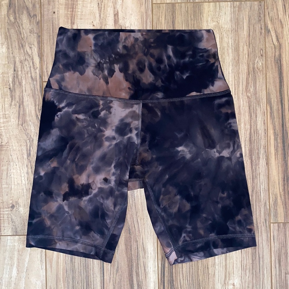 lululemon athletica Black and Brown Tie-Dye Athletic Shorts 9in